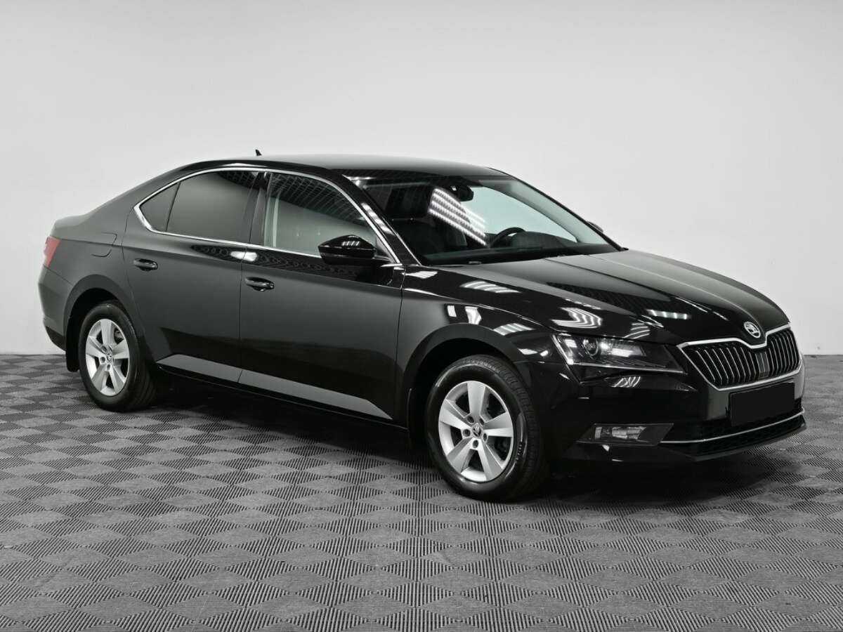 Б/У Шкода Суперб 2016 года. Фото: #2