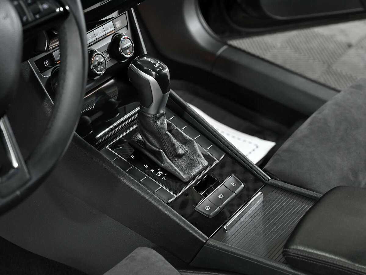 Б/У Шкода Суперб 2016 года. Фото: #9