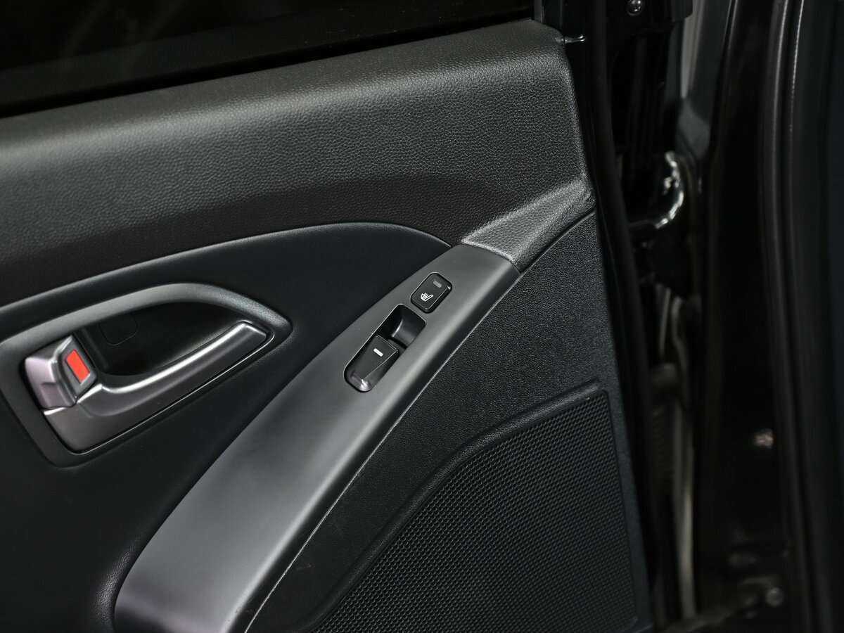 Б/У Хендай ай-икс35 2013 года. Фото: #10