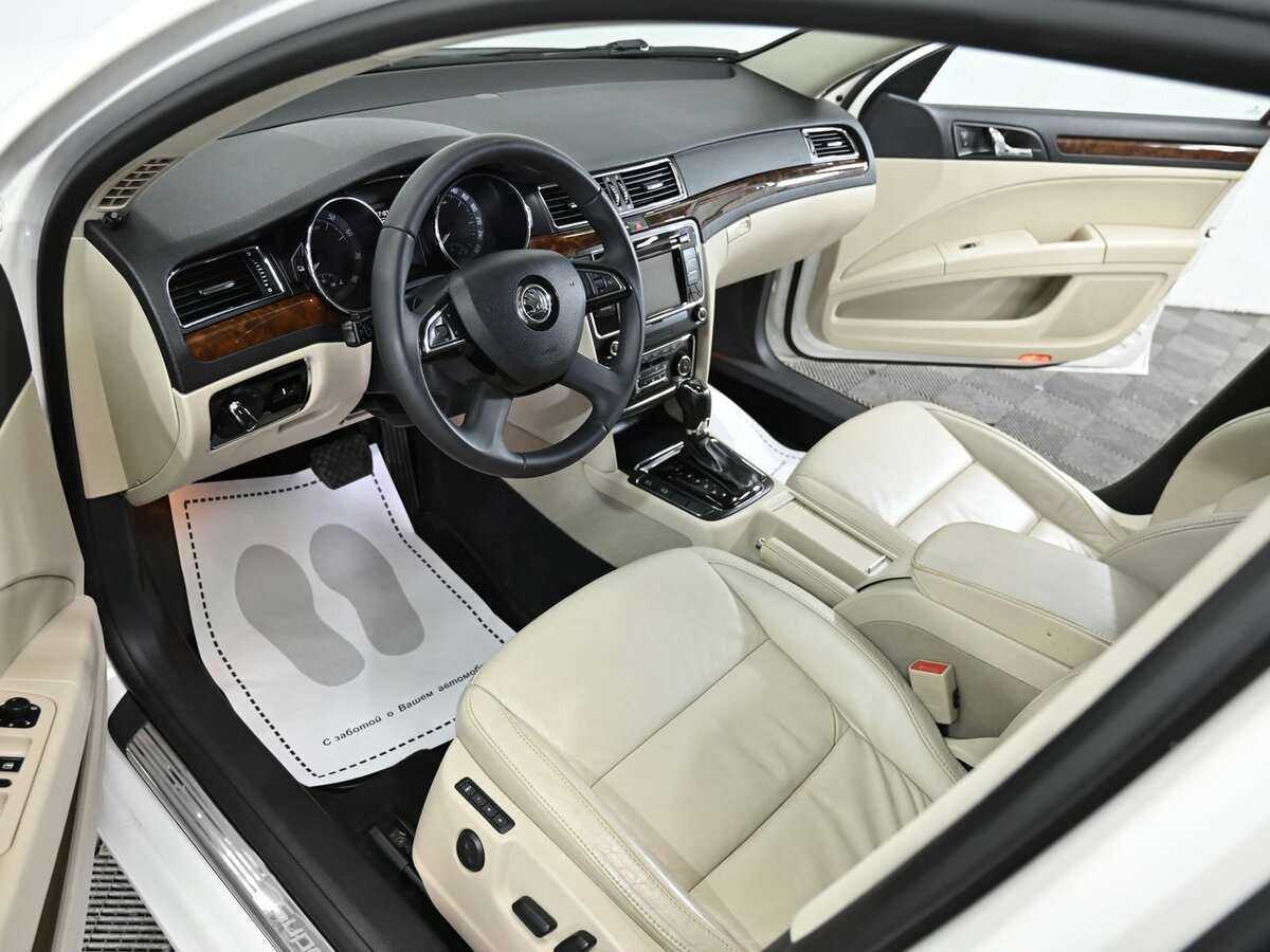 Б/У Шкода Суперб 2013 года. Фото: #9