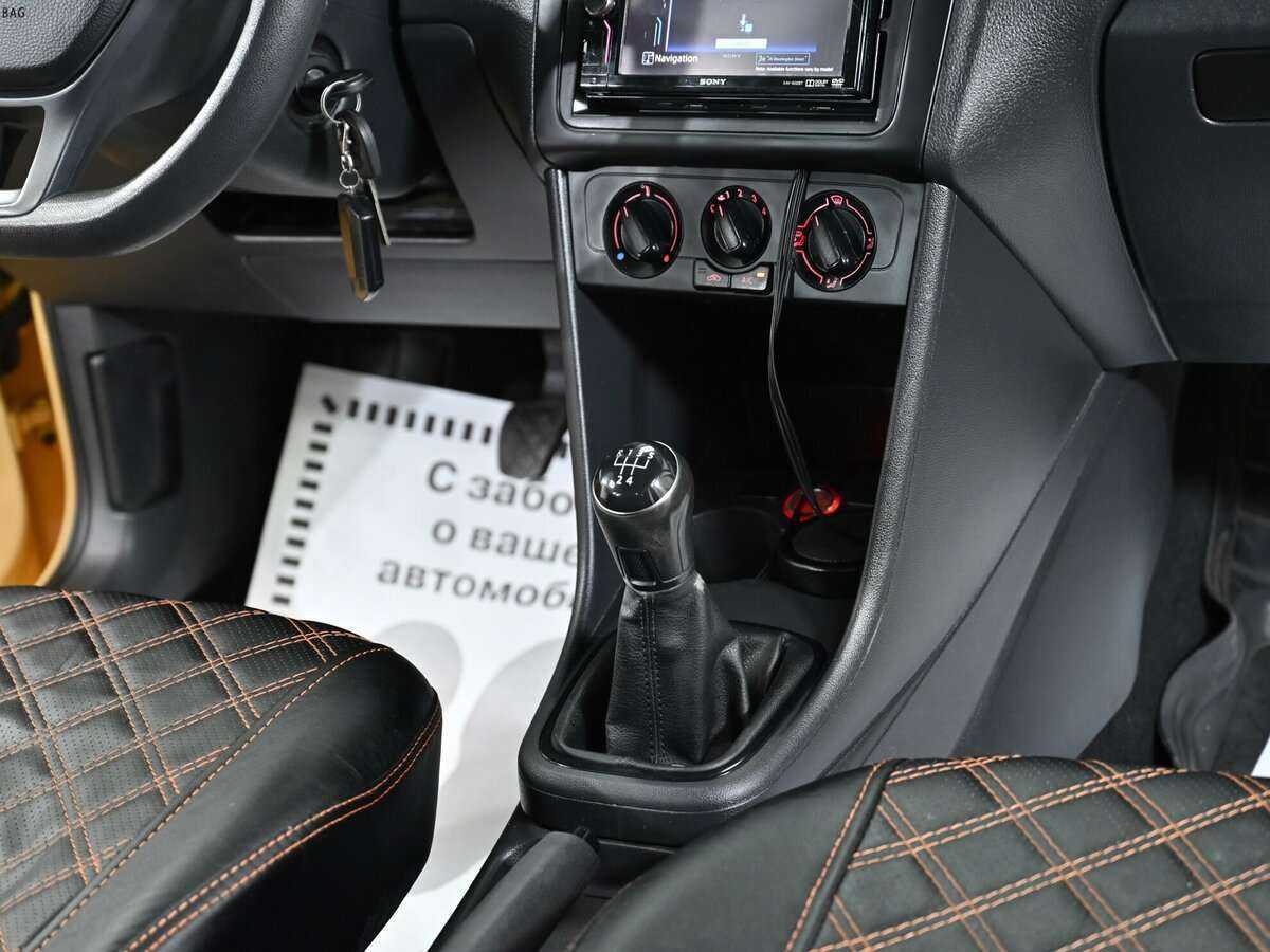 Б/У Фольксваген Поло 2017 года. Фото: #8