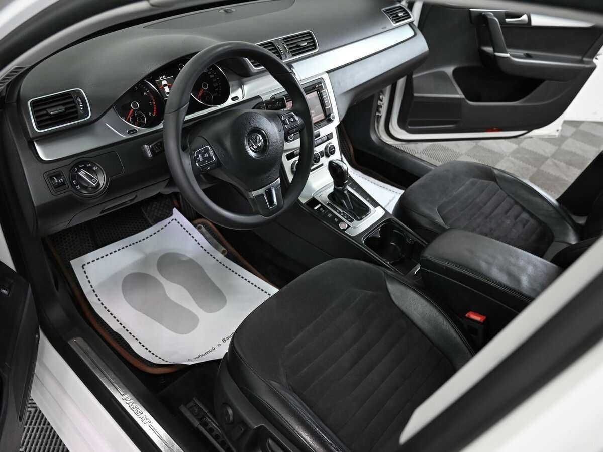 Б/У Фольксваген Пассат 2013 года. Фото: #4