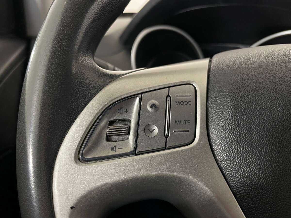 Б/У Хендай ай-икс35 2013 года. Фото: #14