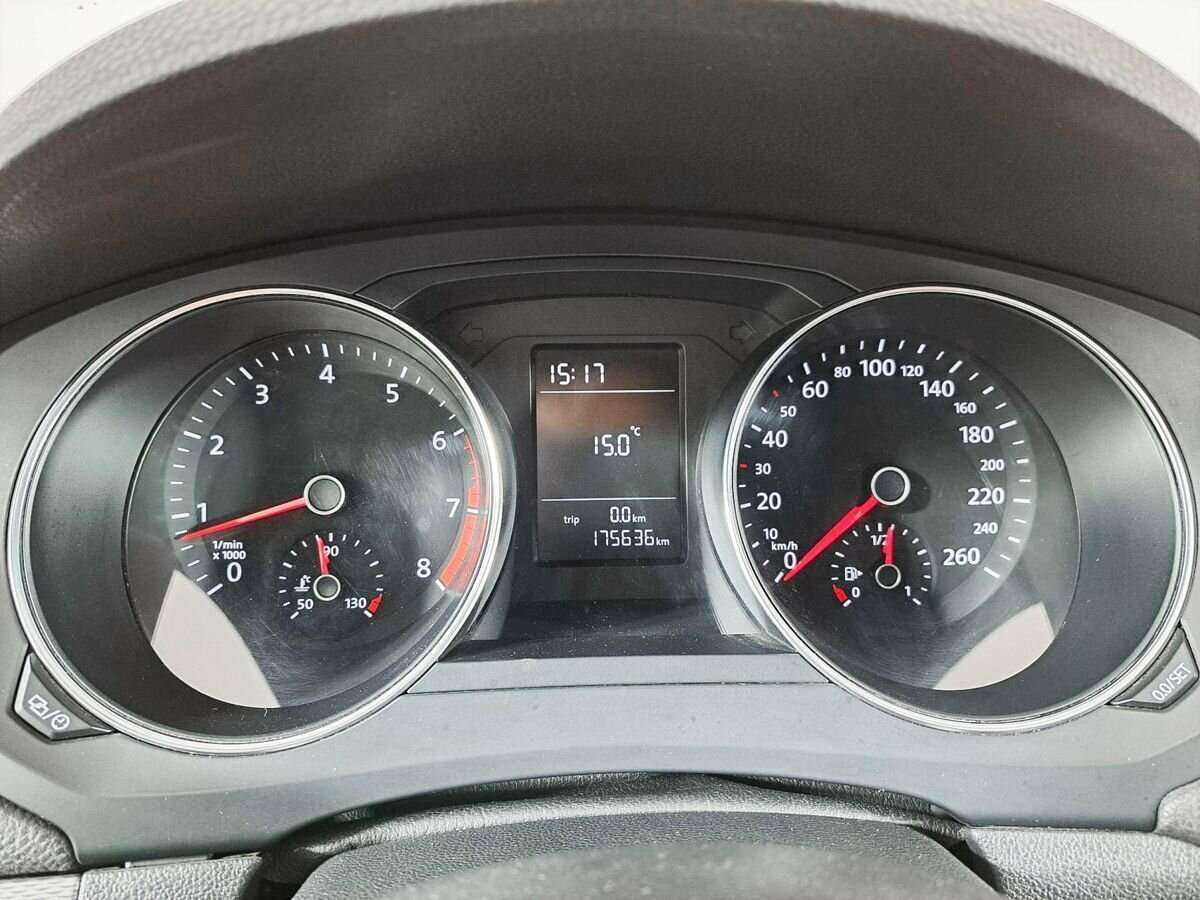 Б/У Фольксваген Джетта 2016 года. Фото: #8