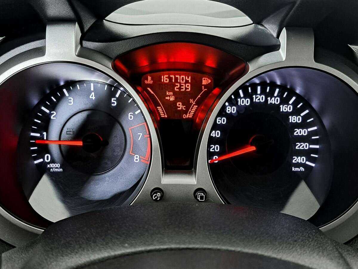 Б/У Ниссан Жук 2012 года. Фото: #10