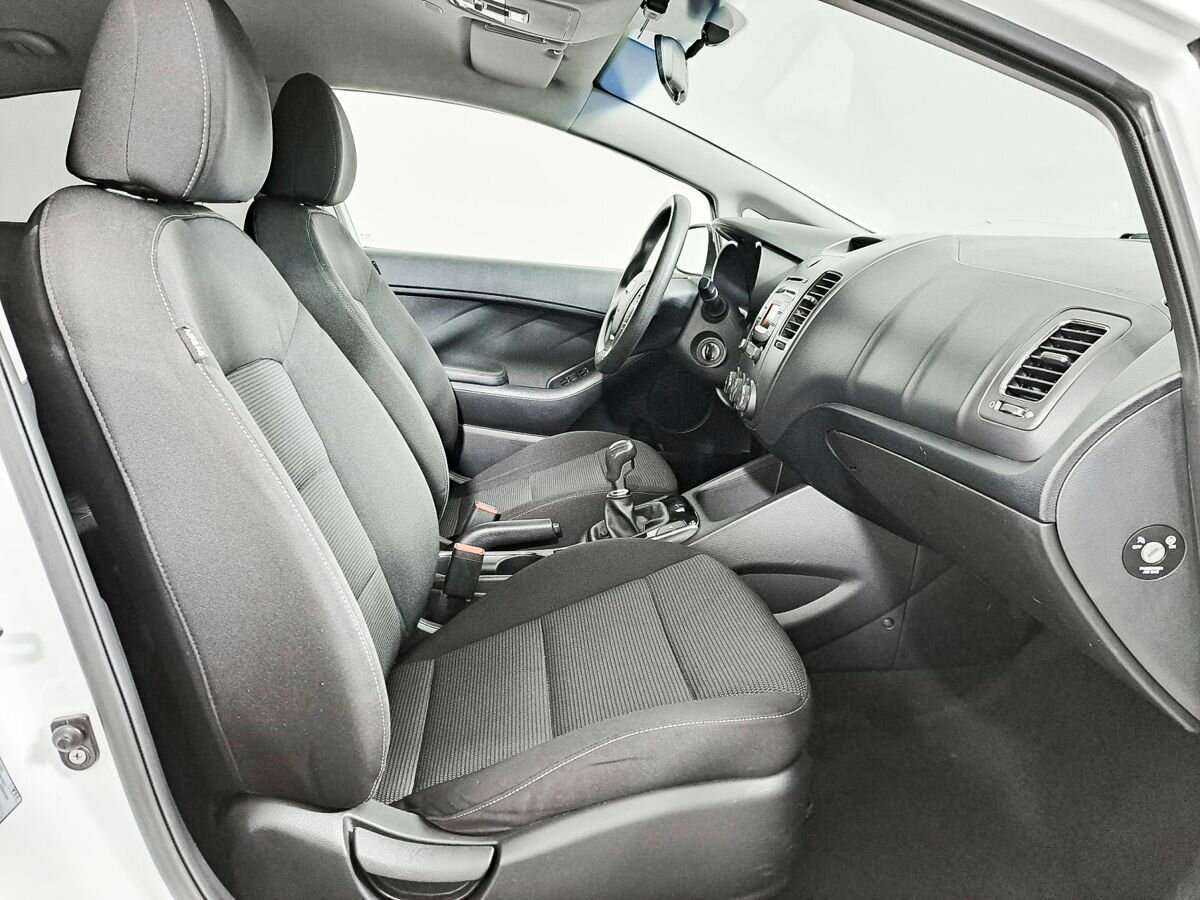 Б/У Киа Церато 2017 года. Фото: #8