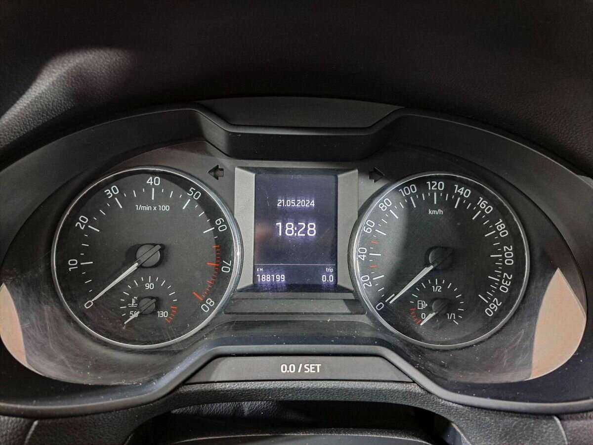 Б/У Шкода Октавия 2014 года. Фото: #10