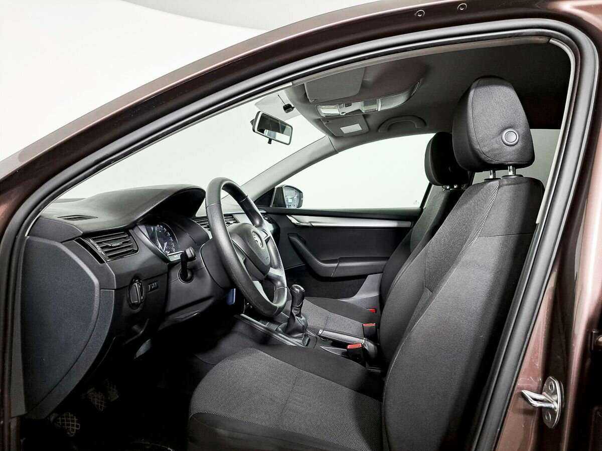 Б/У Шкода Октавия 2014 года. Фото: #13