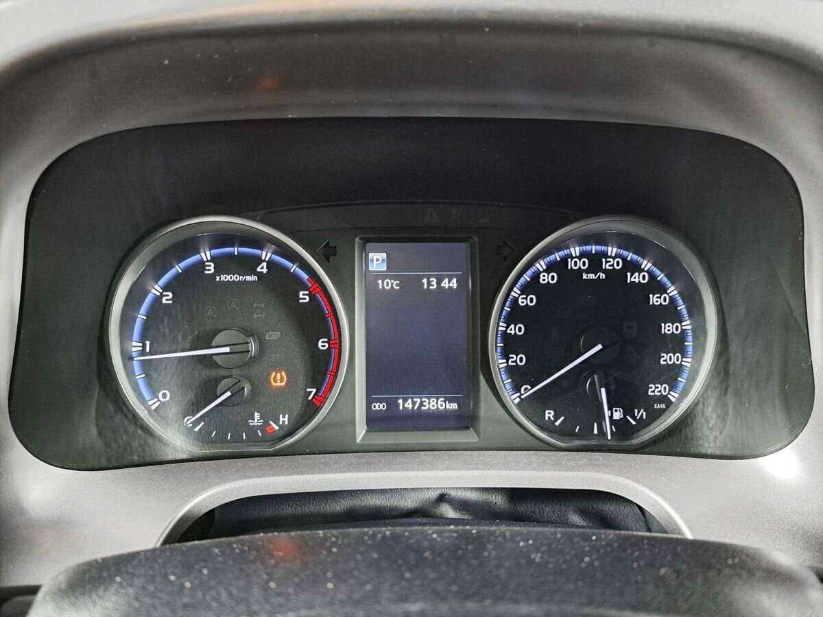 Б/У Тойота Рав4 2015 года. Фото: #7