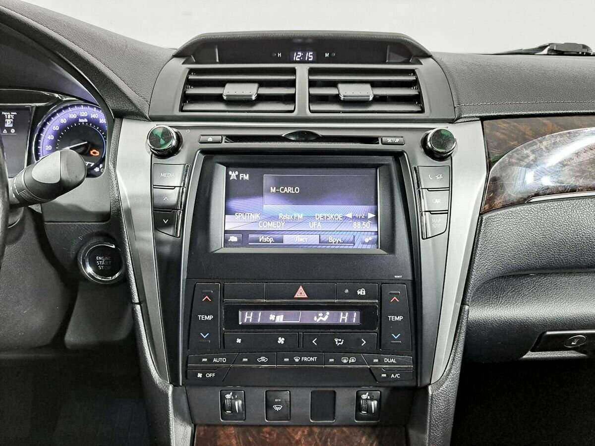 Б/У Тойота Камри 2015 года. Фото: #9