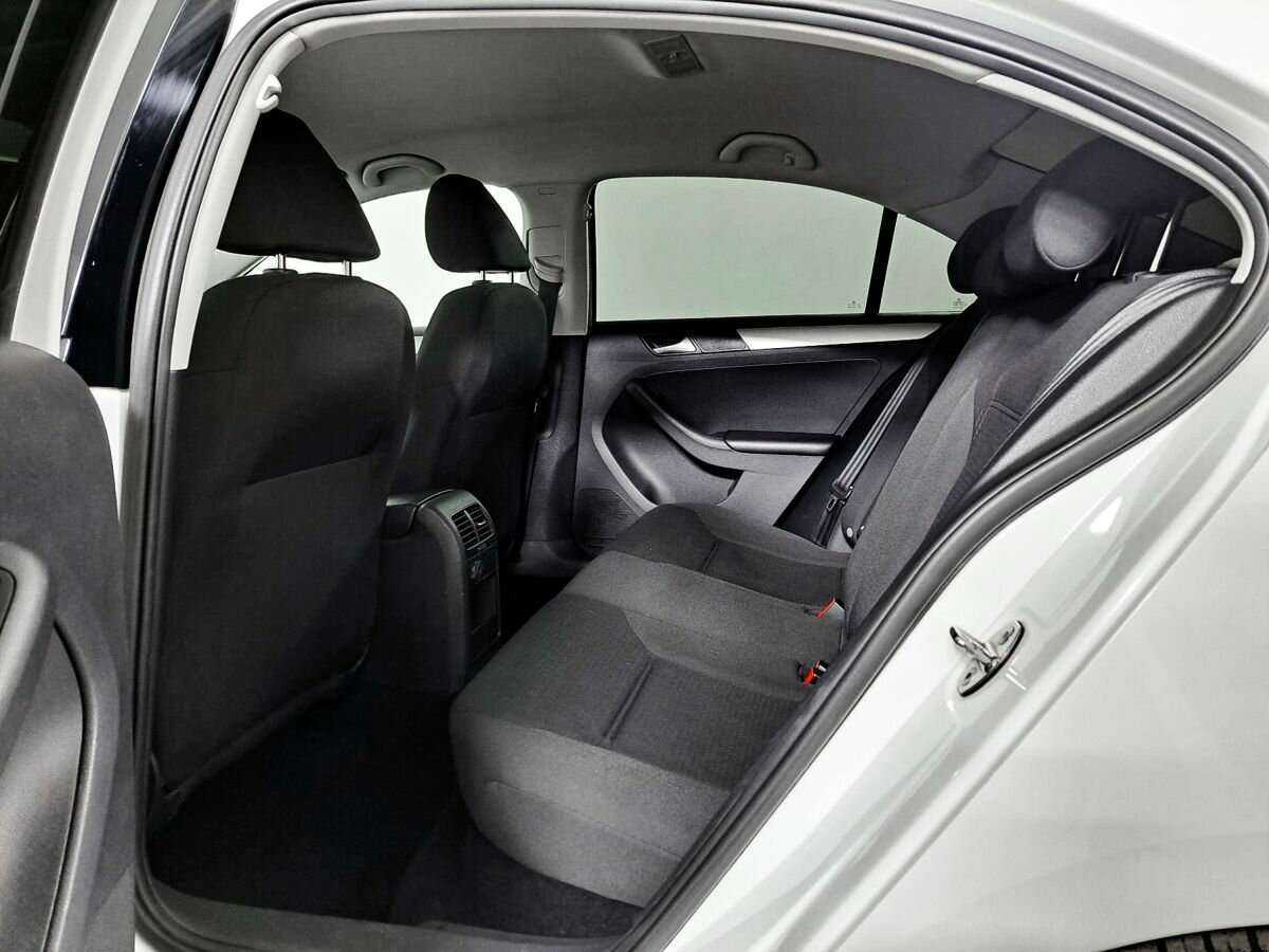 Б/У Фольксваген Джетта 2018 года. Фото: #8