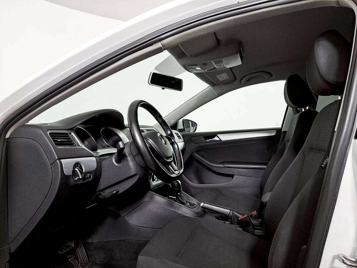 Б/У Фольксваген Джетта 2018 года. Фото: #12