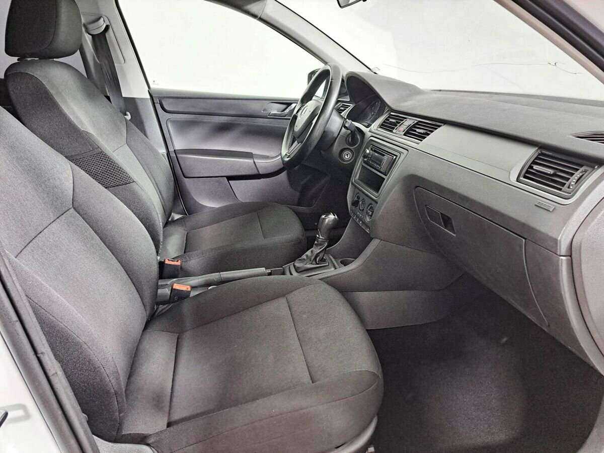 Б/У Шкода Рапид 2017 года. Фото: #10