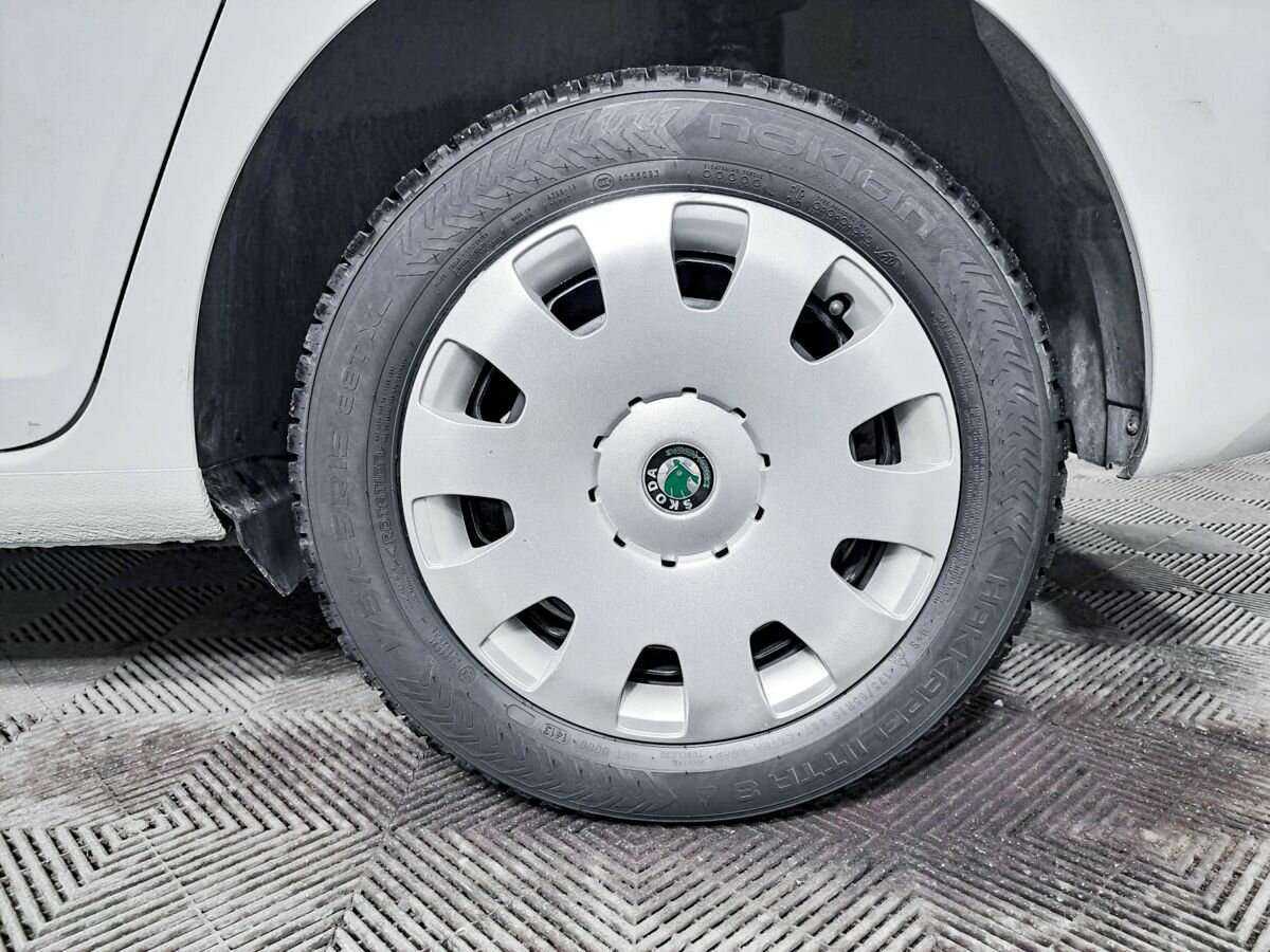 Б/У Шкода Рапид 2017 года. Фото: #17