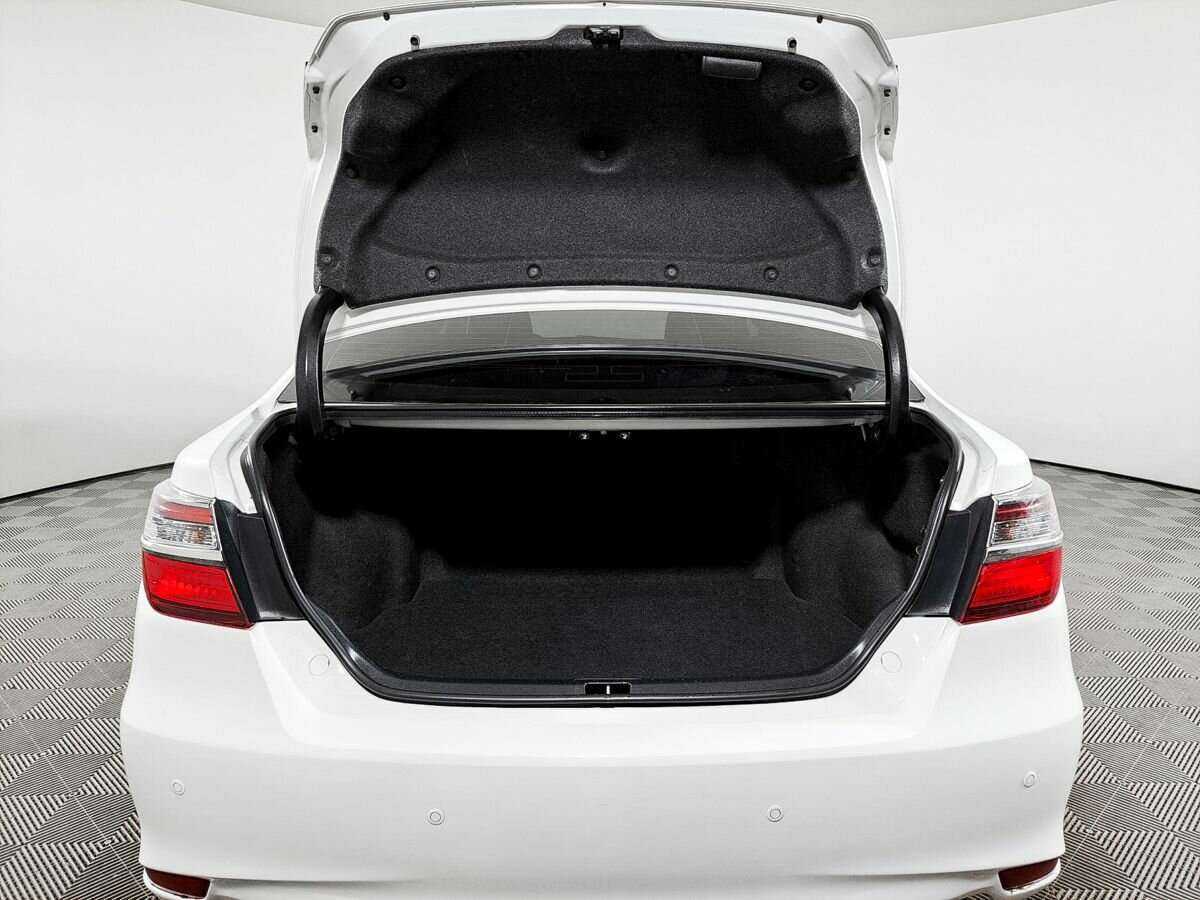 Б/У Тойота Камри 2016 года. Фото: #6