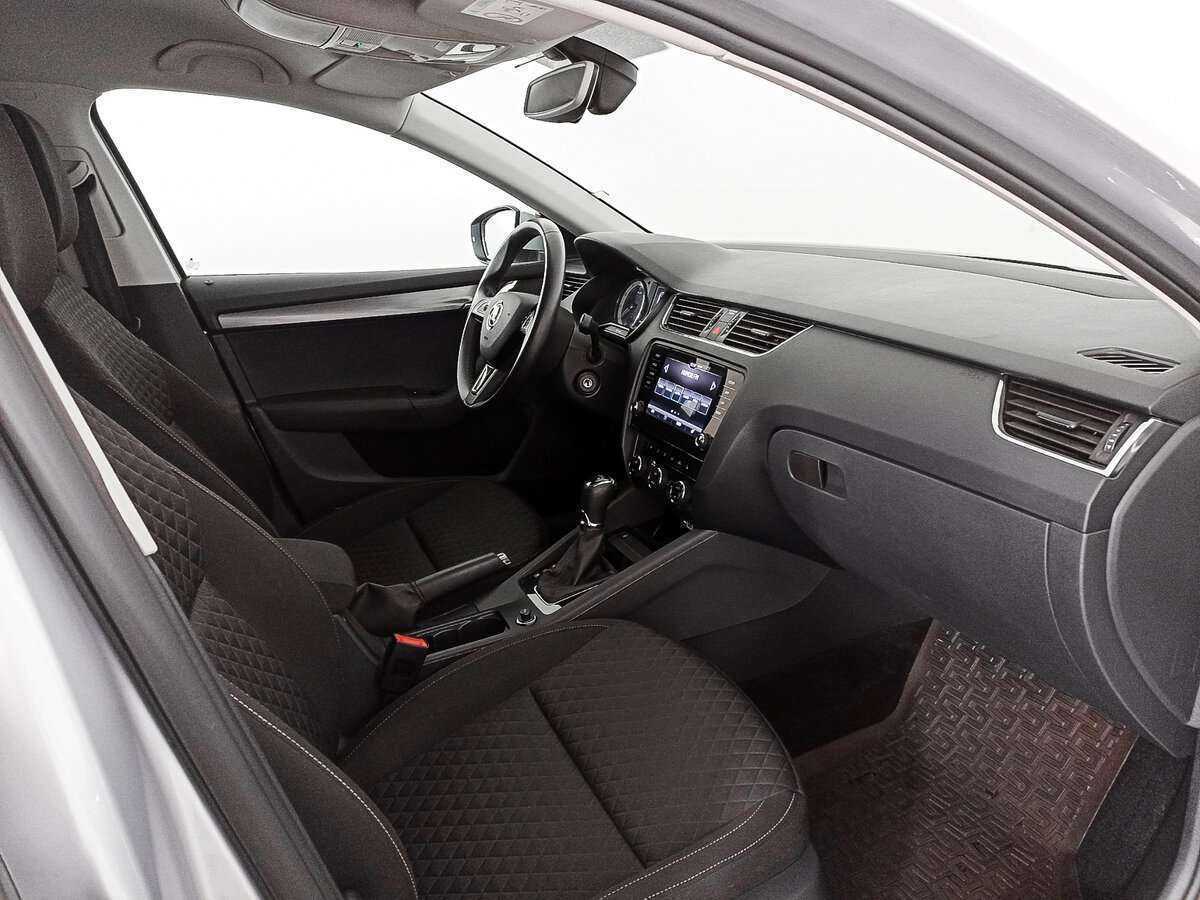 Б/У Шкода Октавия 2018 года. Фото: #8