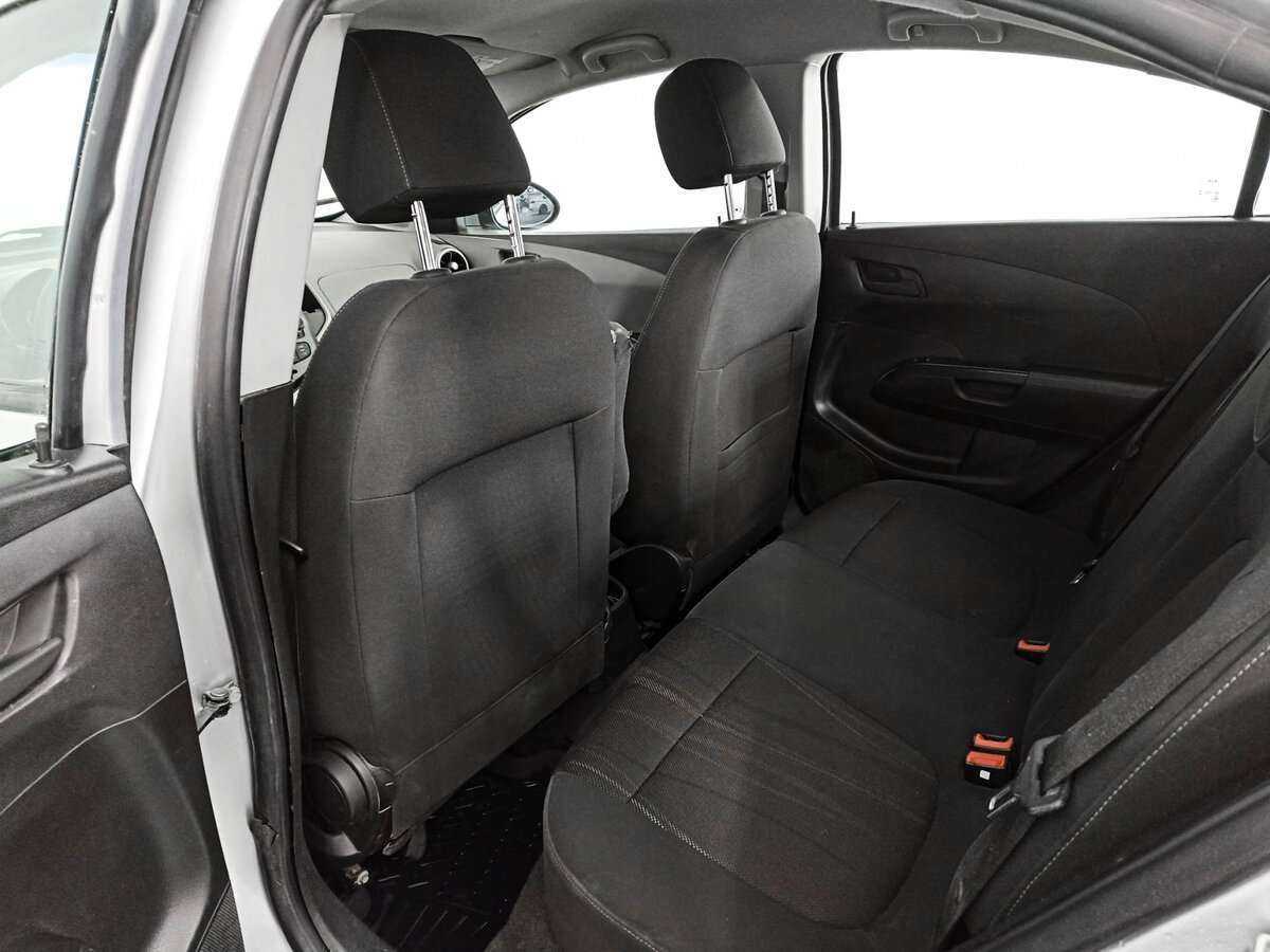 Б/У Шевроле Авео 2013 года. Фото: #9