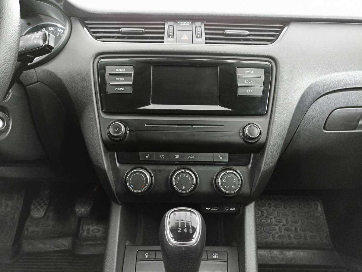 Б/У Шкода Октавия 2016 года. Фото: #12