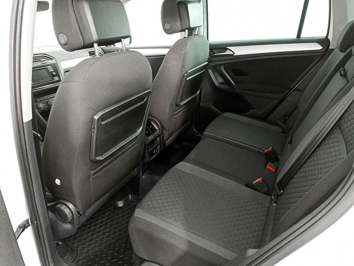 Б/У Фольксваген Тигуан 2017 года. Фото: #11