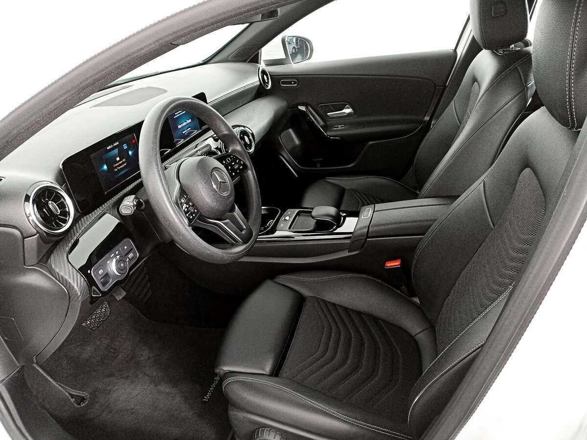 Б/У Мерседес-Бенц А-Класс 2018 года. Фото: #13