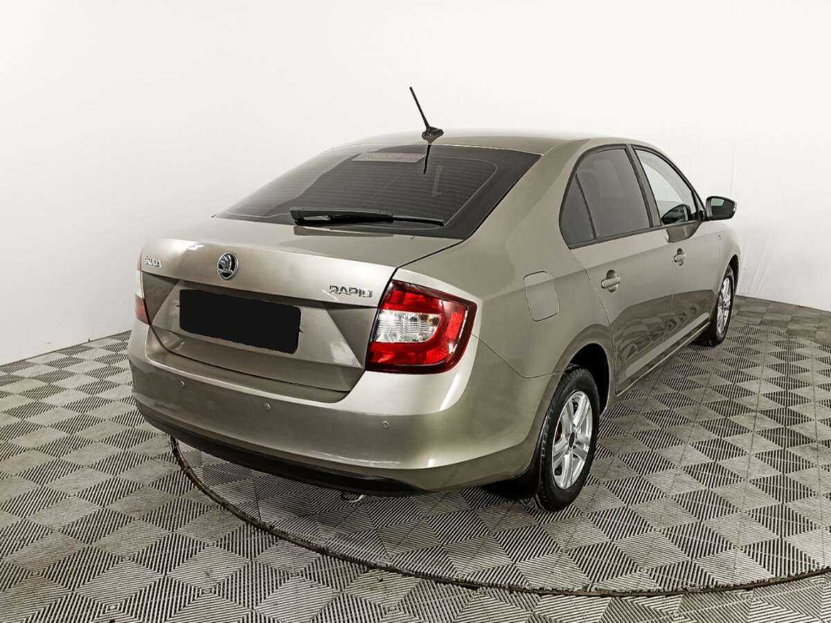 Б/У Шкода Рапид 2019 года. Фото: #4