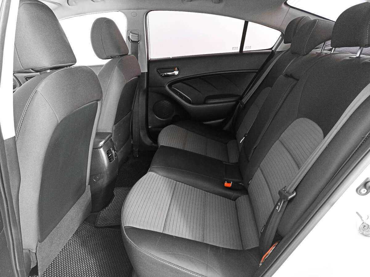 Б/У Киа Церато 2014 года. Фото: #9