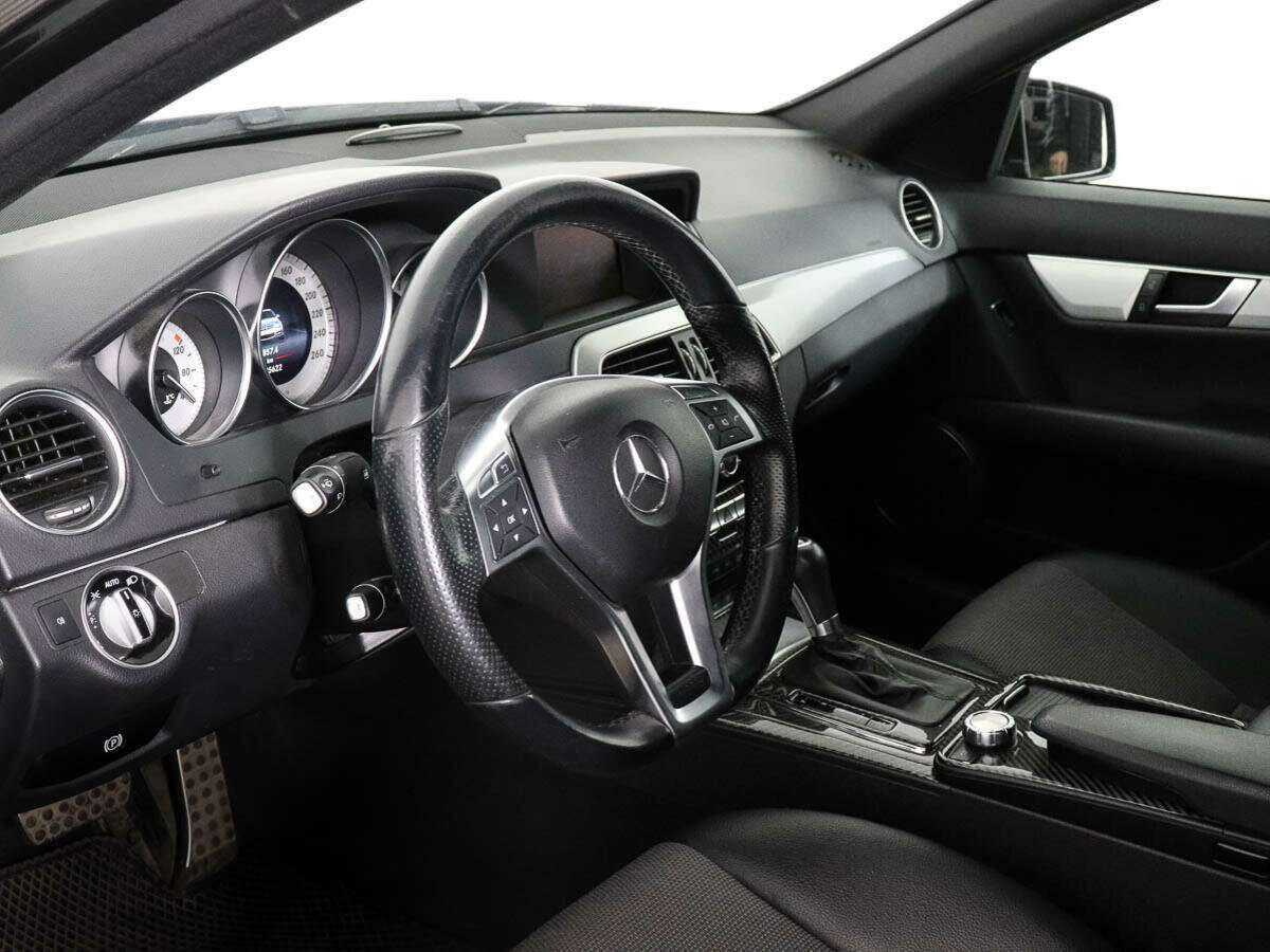 Б/У Мерседес-Бенц Ц-Класс 2013 года. Фото: #7