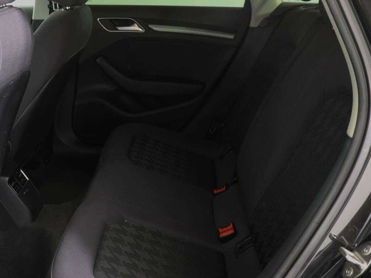 Б/У Ауди А3 2013 года. Фото: #8