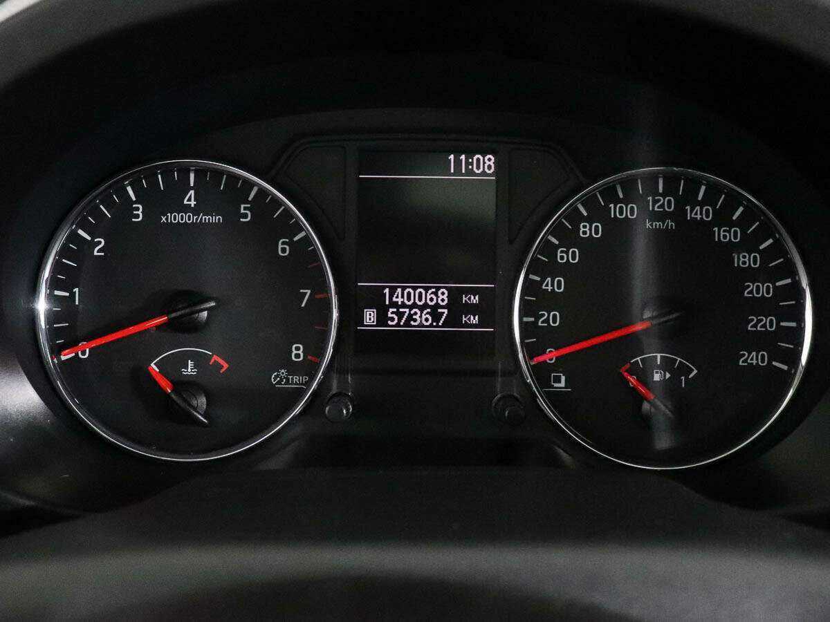 Б/У Ниссан Икс-Трейл 2013 года. Фото: #9