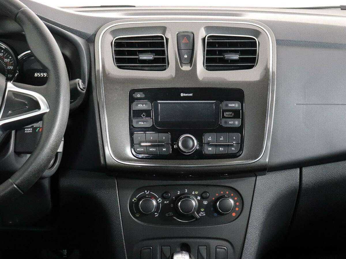 Б/У Рено Логан 2020 года. Фото: #11