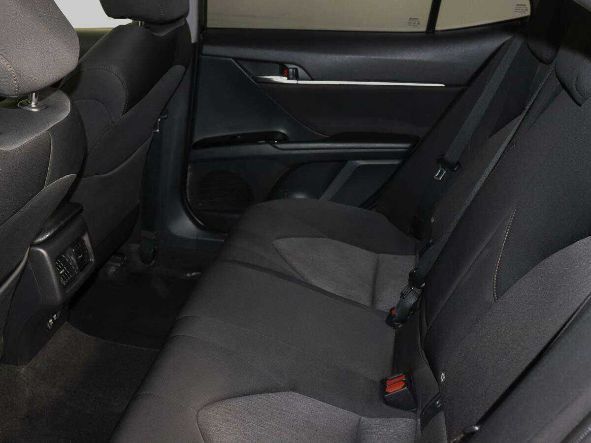 Б/У Тойота Камри 2020 года. Фото: #8