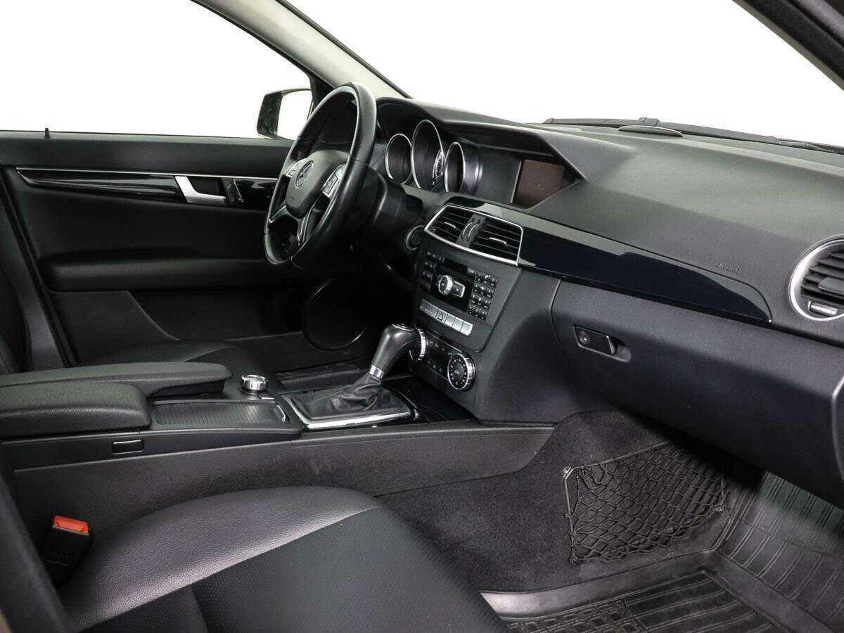 Б/У Мерседес-Бенц Ц-Класс 2012 года. Фото: #6