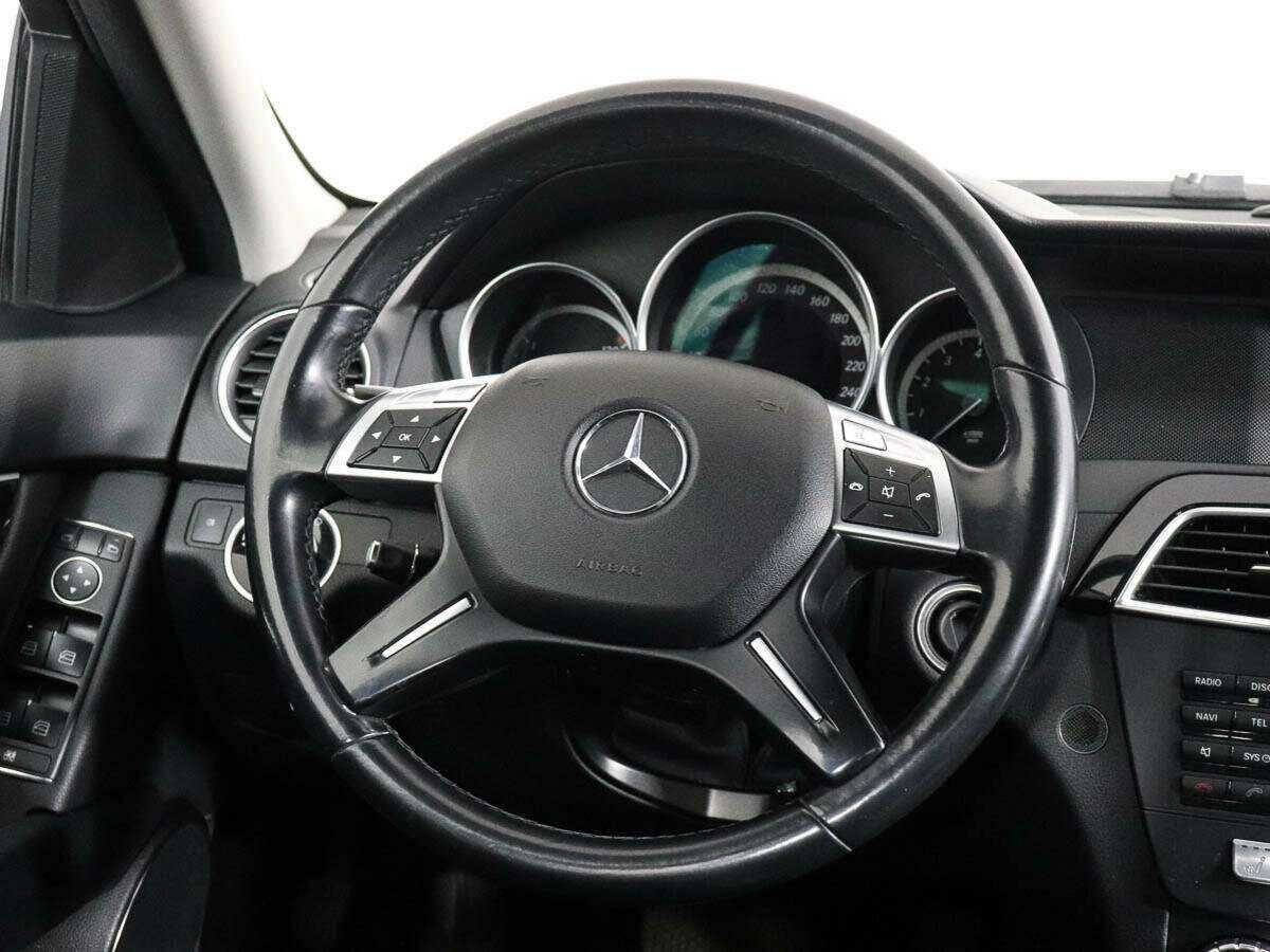 Б/У Мерседес-Бенц Ц-Класс 2012 года. Фото: #12