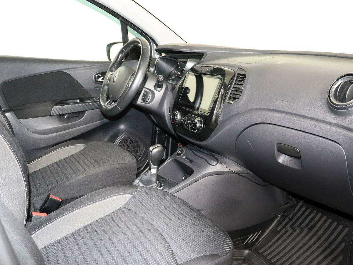 Б/У Рено Каптюр 2017 года. Фото: #6