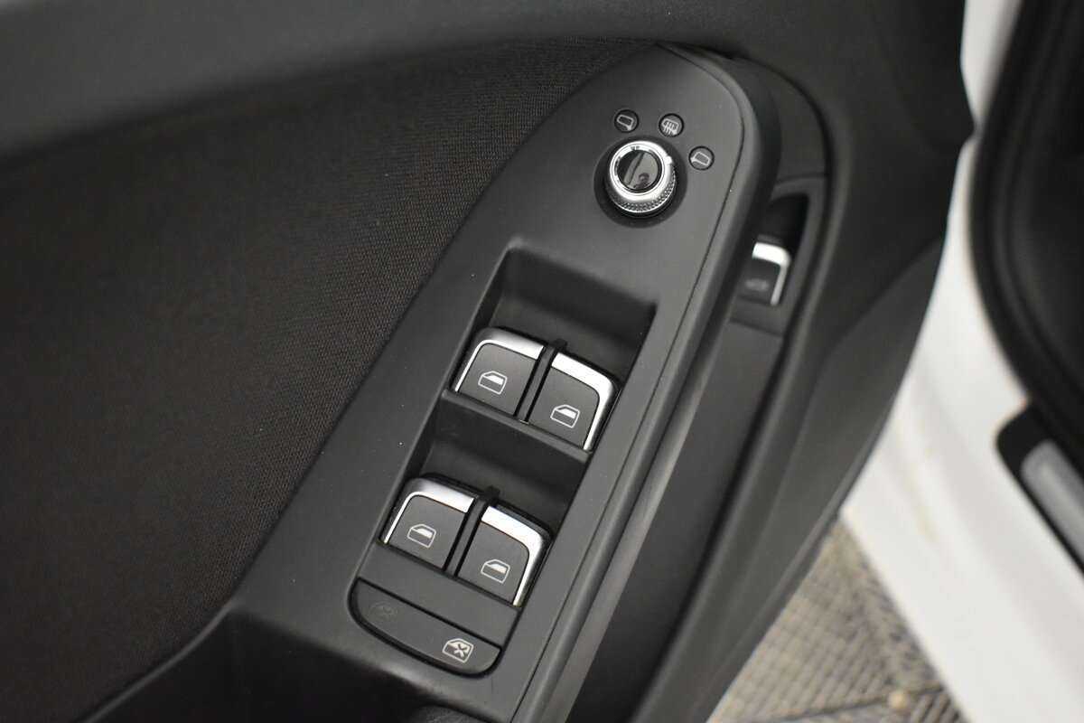 Б/У Ауди А4 2012 года. Фото: #7