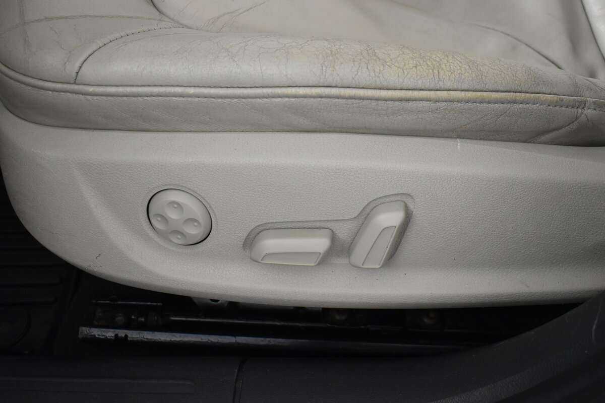 Б/У Ауди А4 2012 года. Фото: #9