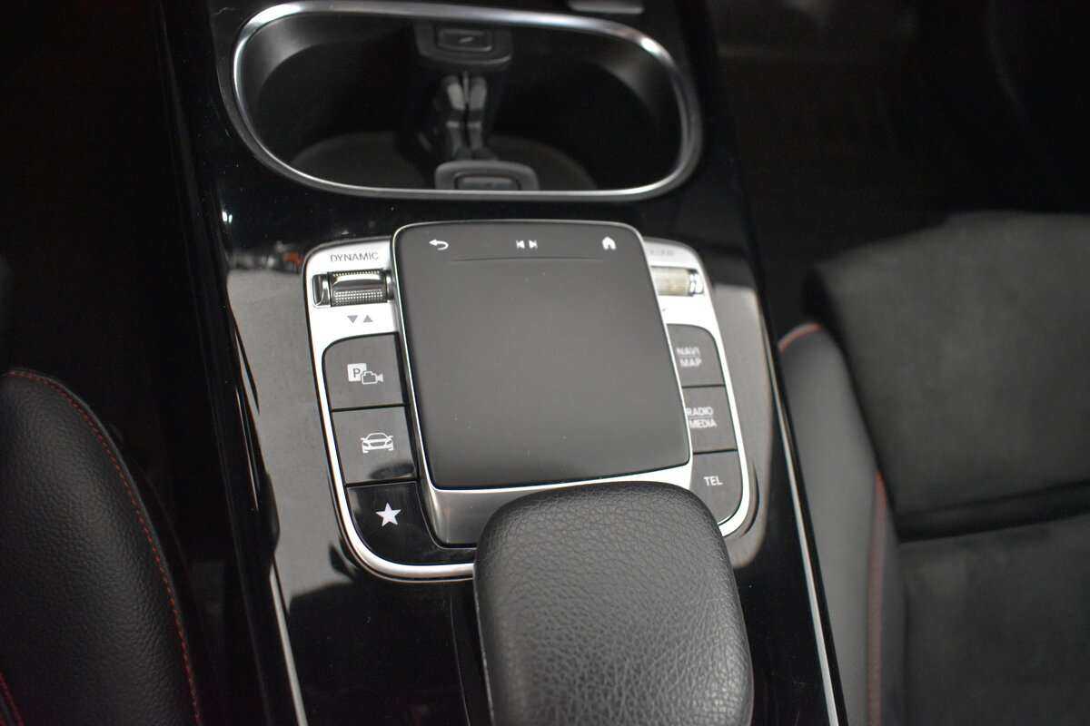 Б/У Мерседес-Бенц А-Класс 2018 года. Фото: #14