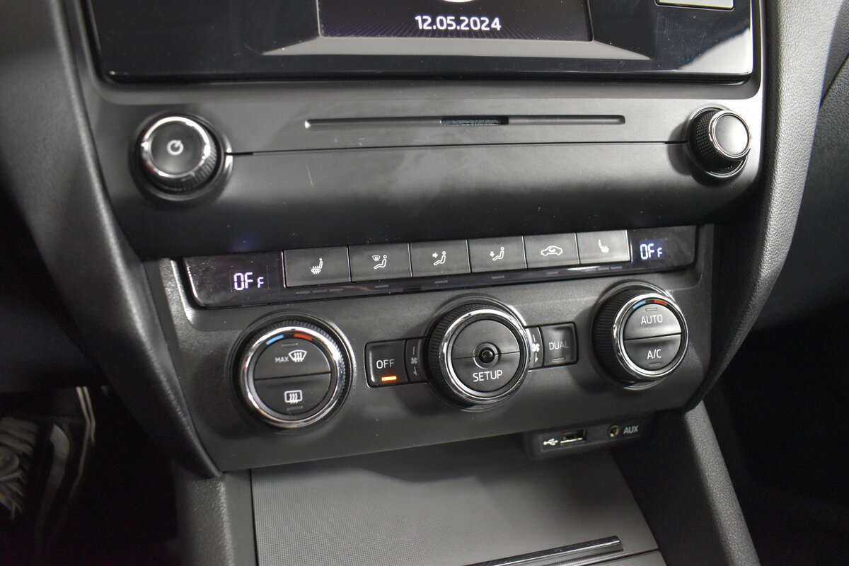 Б/У Шкода Октавия 2014 года. Фото: #19