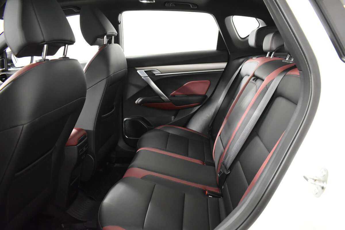 Б/У Джили Кулрэй 2023 года. Фото: #8