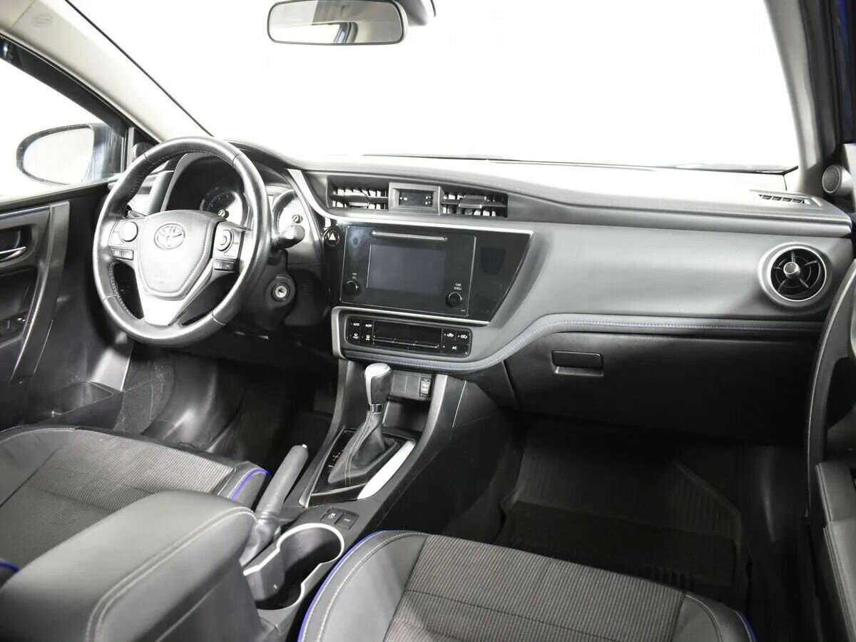Б/У Тойота Королла 2018 года. Фото: #14