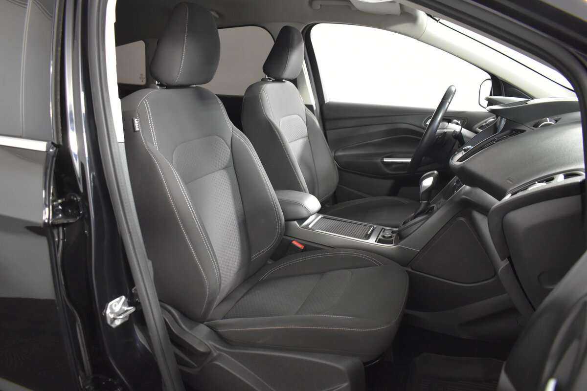 Б/У Форд Куга 2017 года. Фото: #9