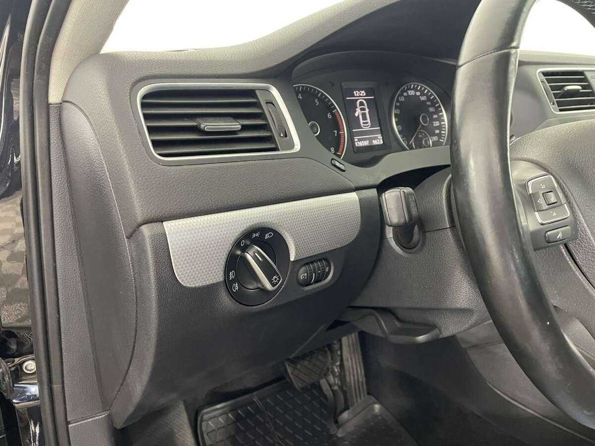 Б/У Фольксваген Джетта 2013 года. Фото: #8