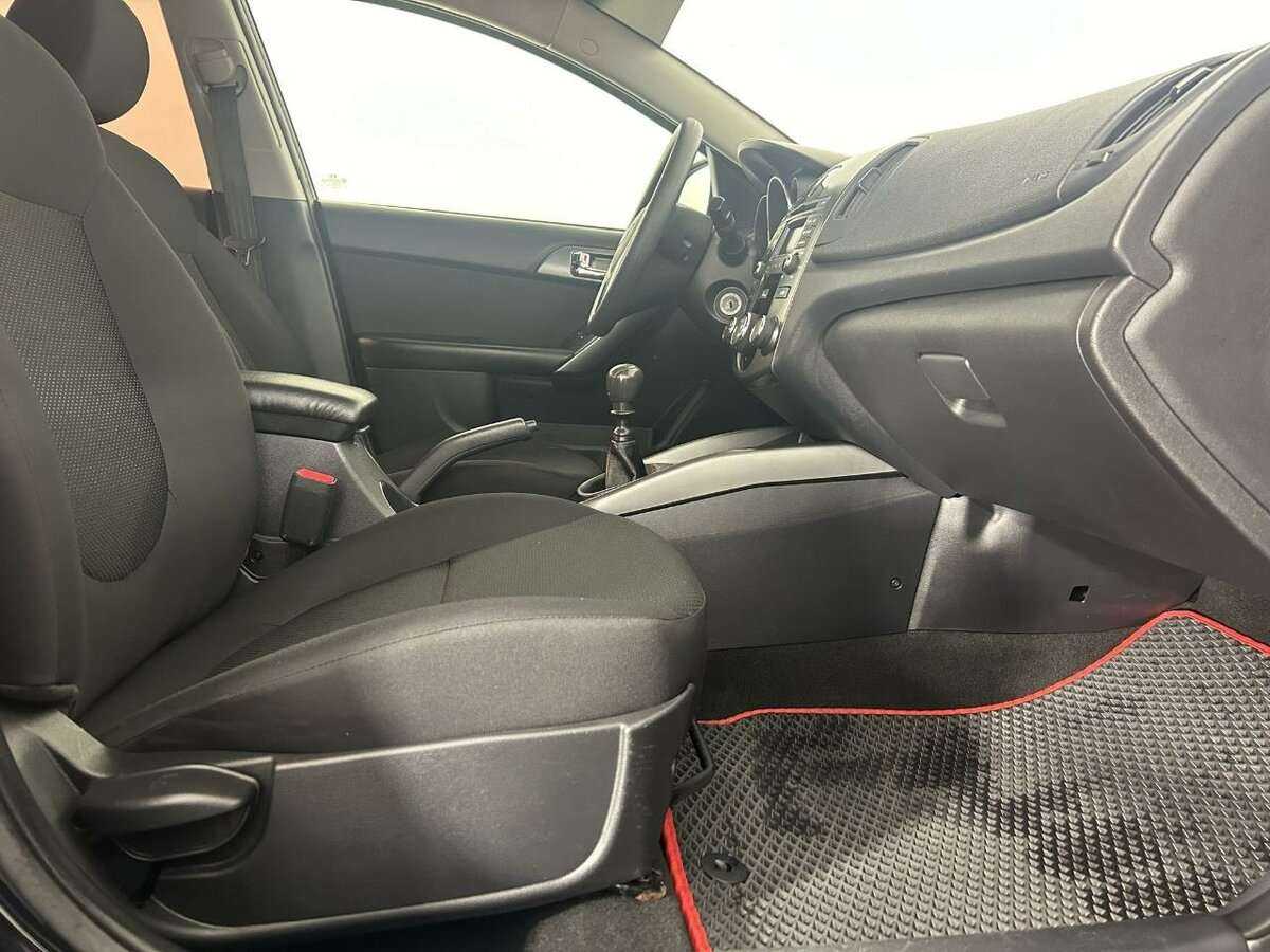 Б/У Киа Церато 2013 года. Фото: #11