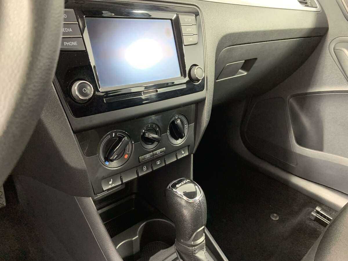 Б/У Шкода Рапид 2019 года. Фото: #13