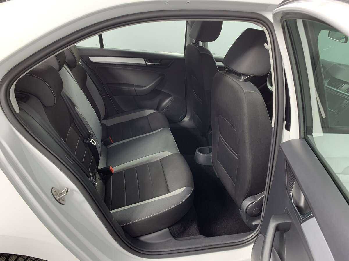 Б/У Шкода Рапид 2019 года. Фото: #13