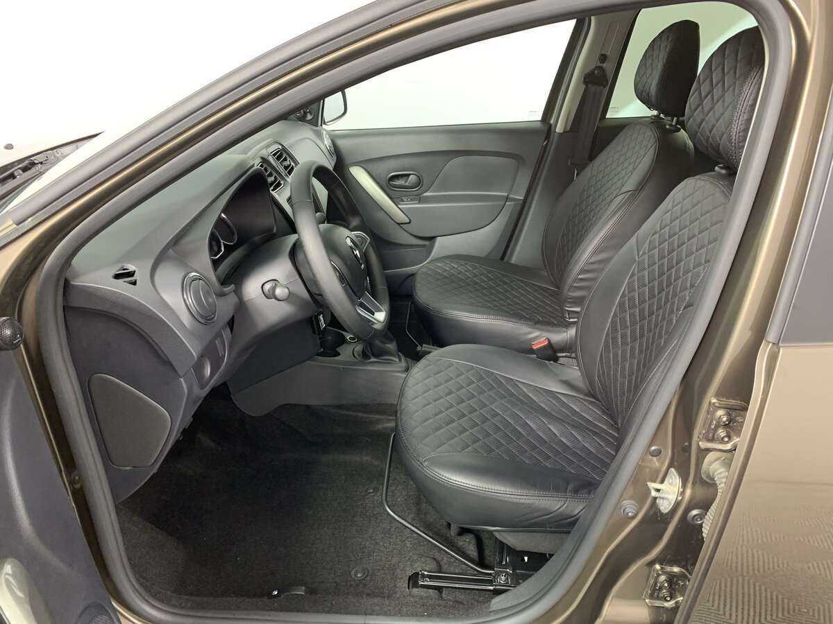 Б/У Рено Логан 2019 года. Фото: #13