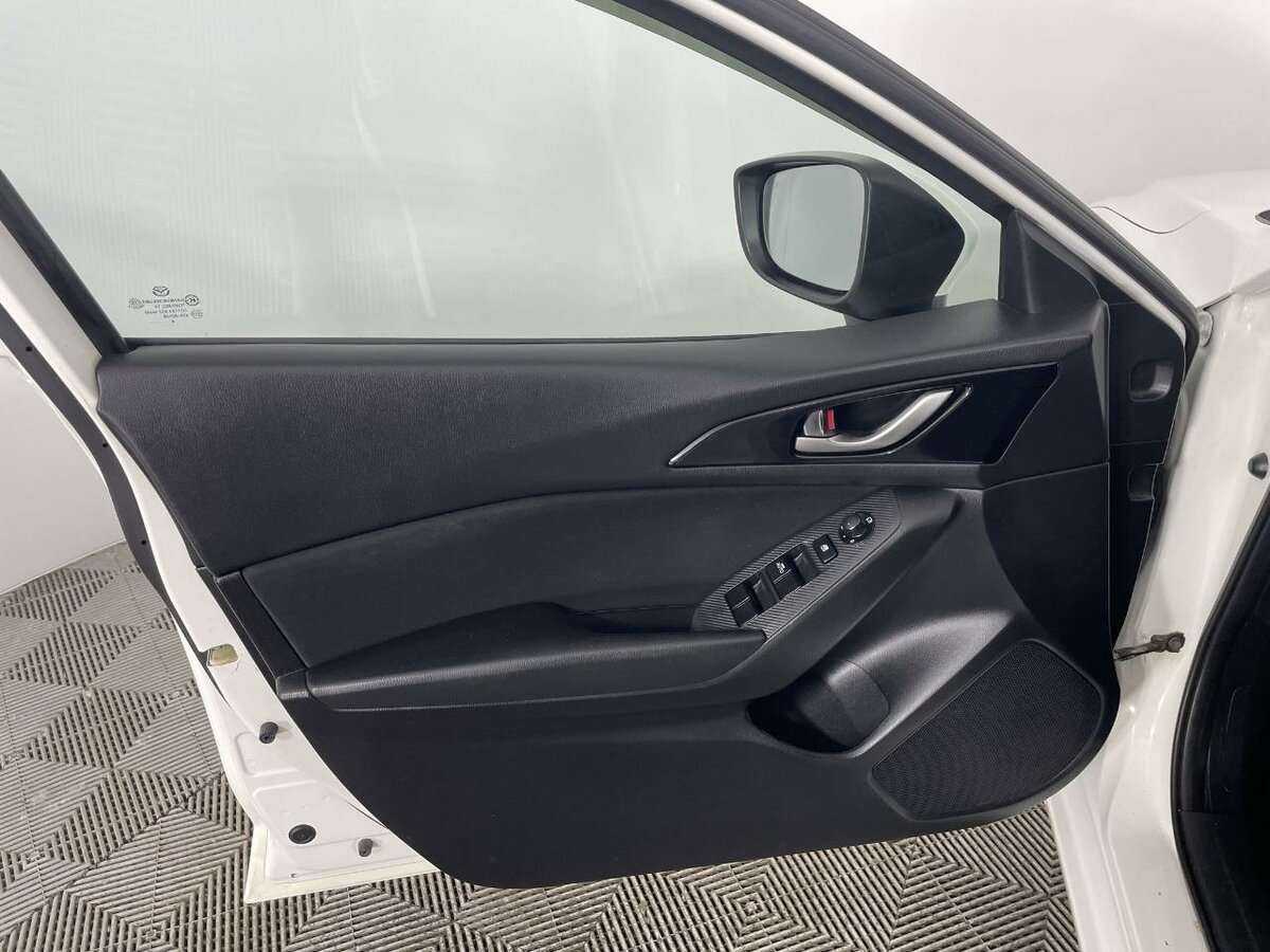 Б/У Мазда 3 2014 года. Фото: #6