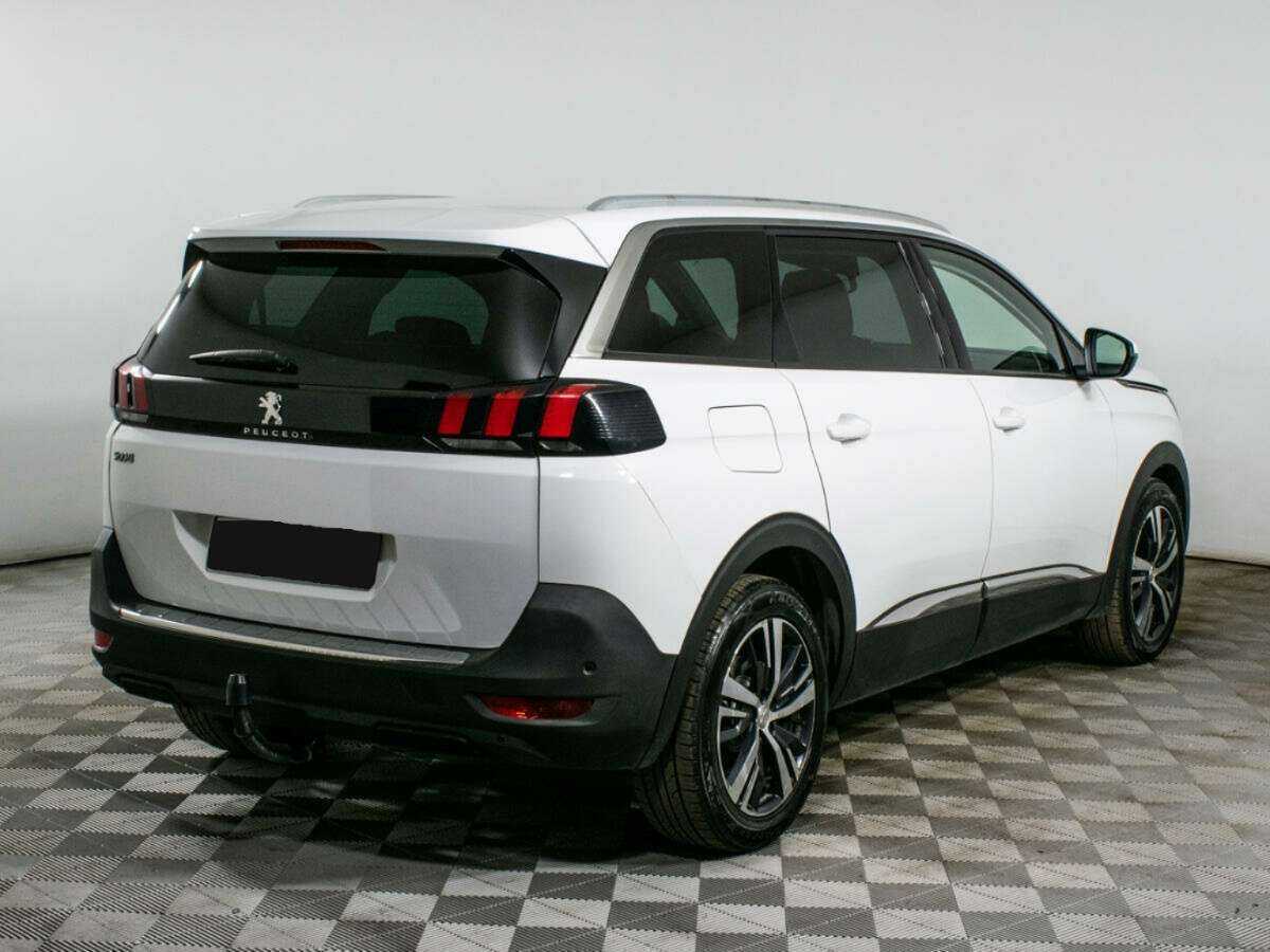 Б/У Пежо 5008 2018 года. Фото: #3