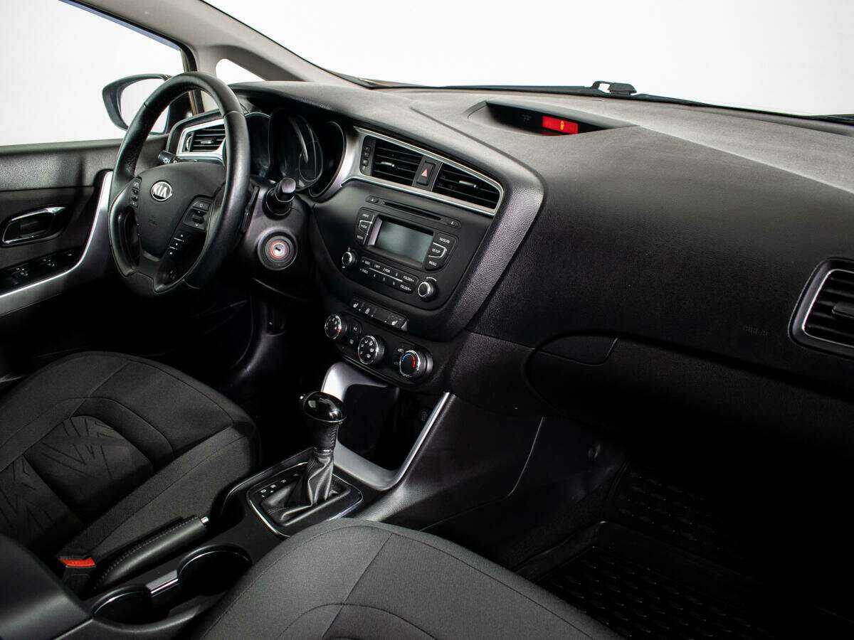 Б/У Киа Сид 2017 года. Фото: #8