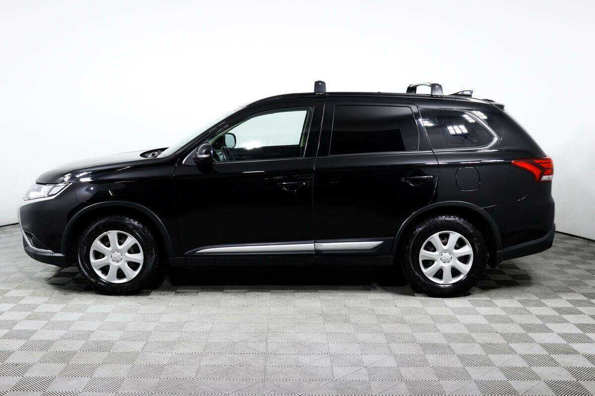 Б/У Митсубиши Оутлэндер 2018 года. Фото: #7